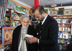 Manisa'da şehit dedesini arıyor